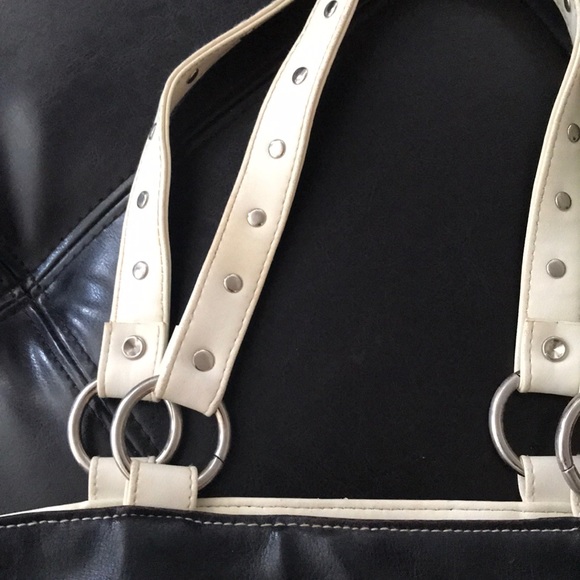 Bag - Picture 2 of 4